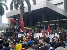 Ada Dua Demo, Jalur Lambat di Depan KPK Ditutup
