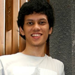 Ini Dia Sosok di Balik Pocong Galau itu