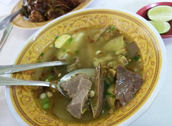 Cingur dan Soto Sulung Kantin Pak Hadi