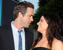 Ryan Reynolds Tunggu Sandra Bullock Siap untuk Nikah?