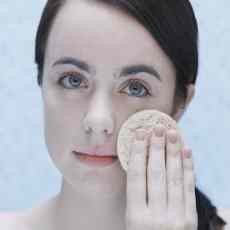 Cuaca Panas, Lindungi Wajah Pakai Sunblock SPF 50