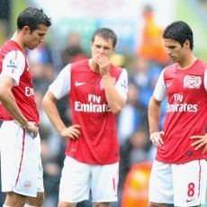 Van Persie: Ayo Unjuk Gigi, Jangan Sembunyi!