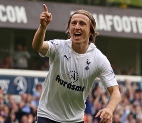 Spurs Tak Bisa Tahan Modric