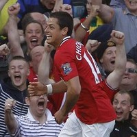 Chicharito Siap Tampil, Smalling Diragukan