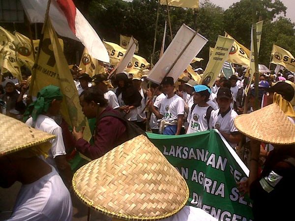 Seribu Petani Geruduk Istana