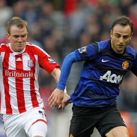 Stoke Hadang Laju MU