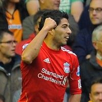 Suarez Angkat Si Merah Lagi