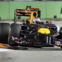 Vettel Tak Terkejar di Singapura