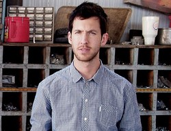 Calvin Harris Diancam Para Penggemar Rihanna