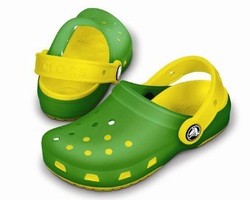 Crocs Hadirkan Sandal Anak yang Bisa Berubah Warna