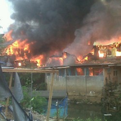 Kebakaran Membesar, Jalan Benhil Raya Ditutup