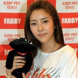Son Dambi Rayakan Ulang Tahun ke-29 dengan Fans