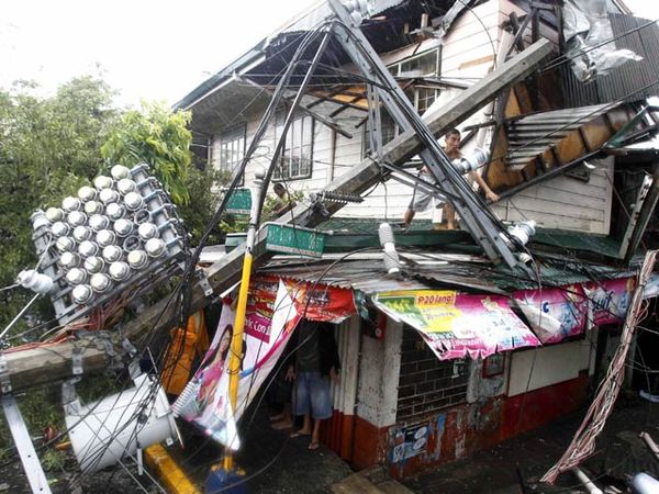 Topan Nesat Terjang Filipina