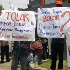 Forum Peduli Indonesia Jawa Timur Tolak Beras Impor 