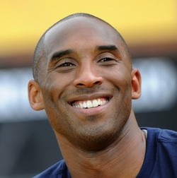 Kobe Bryant Dikejar Klub Italia