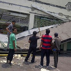 Atap 7 Eleven Thamrin Ambrol