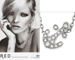 Kate Moss Buat Perhiasan Terinspirasi dari Tatonya