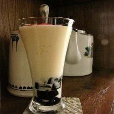 Segarnya Siang Hari Ditemani Si Hitam Manis