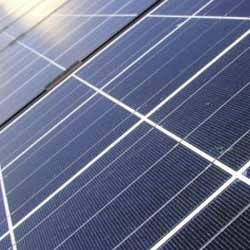 Proyek 100 Pembangkit Listrik Tenaga Surya Molor karena Tender