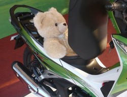 Fitur Bagasi Motor Super Luas, Segmentasi atau Diversifikasi?