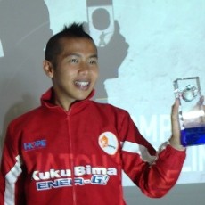 Sepakbola Bagi Ginan Jembatan ODHA dengan Masyarakat