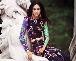Baju Karya Versace Dijual Mulai Rp 270 Ribu di H&M