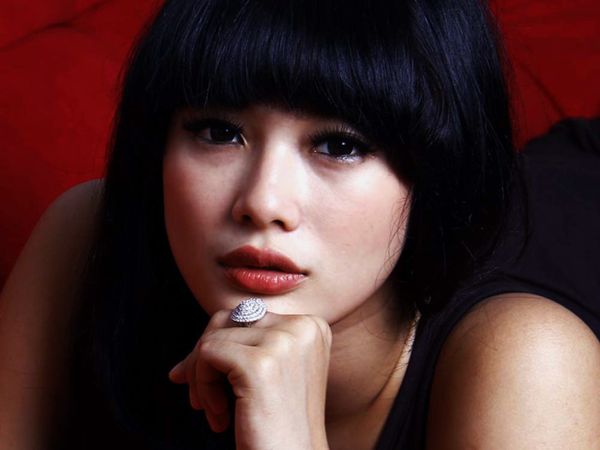 Pose Sensual Nabila Putri