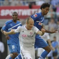 Bayern Diredam Hoffenheim, Dortmund Menang Besar