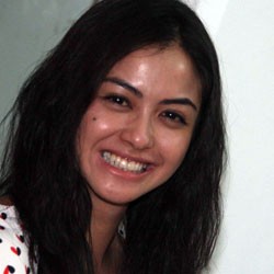 Jadi Guru Fisika, Revalina S Temat Ingat Masa Sekolah