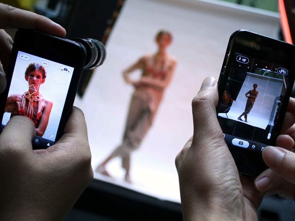 iPhonesia Charity Exhibition