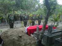 Co Pilot Cassa 212 Dimakamkan, Istri Terus Menerus Teteskan Air Mata