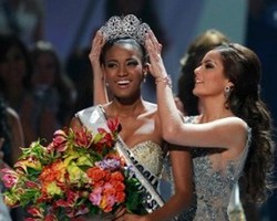 Tiba di Jakarta, Miss Universe 2011 Serasa di Rumah