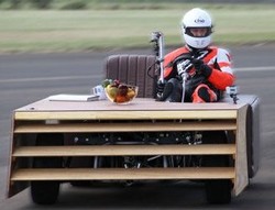 Wah, Sofa Bisa Ngebut Sampai 163 Km/Jam!