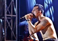 Hingar-bingar Aksi Panggung Burgerkill