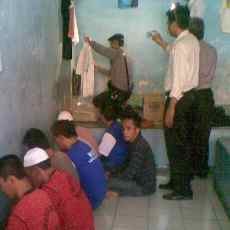 Razia Narkoba di Lapas Pasuruan Dapat Pisau Cukur dan Alat Masak