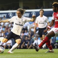 Spurs Tundukkan Arsenal 2-1