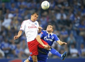 Schalke & Hannover Menang Tipis