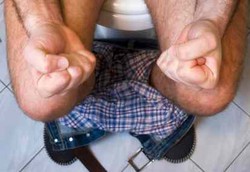 Sering Ngeden Bisa Bikin Orang Dewasa Mengompol