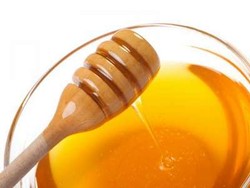 Madu Berkhasiat Tumpas Jerawat