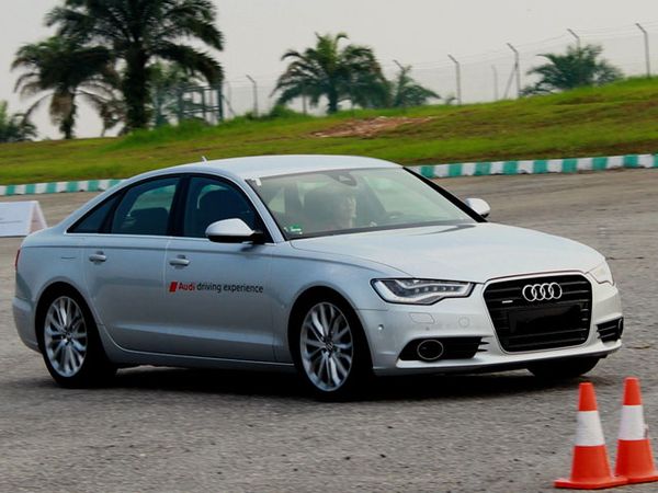 Ngebut dengan Audi A6