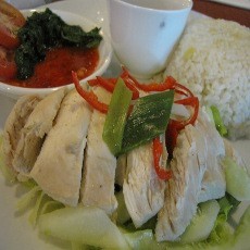 Gurihnya Ayam Hainan ala Aston Tropicana