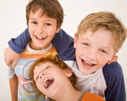 Kehadiran Sahabat Bantu Kurangi Stres pada Anak 