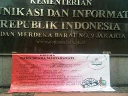 Marak SMS Penyedot Pulsa, Operator Tahu Atau Pura-pura Tak Tahu?