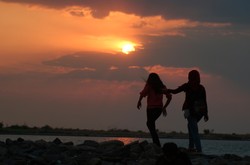 Sore Jingga di Pantai Marina Semarang