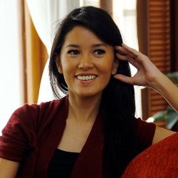 Just The Way You Are, Ketika Titi Sjuman Bernyanyi