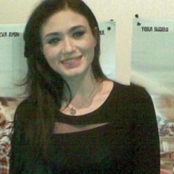 Aktris Malaysia Maeeva Amin Grogi Mesra Bareng Tora Sudiro