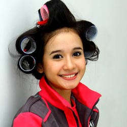 Laudya Chintya Bella Malu Rambutnya Mulai Beruban