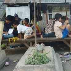 Komunitas SSC Sulap Makam Rangkah Jadi Tempat Belajar