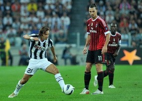 Lepas Pirlo, Milan Dikritik