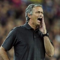 Aksi Colok Mata Mourinho Berbuntut Sanksi dan Denda